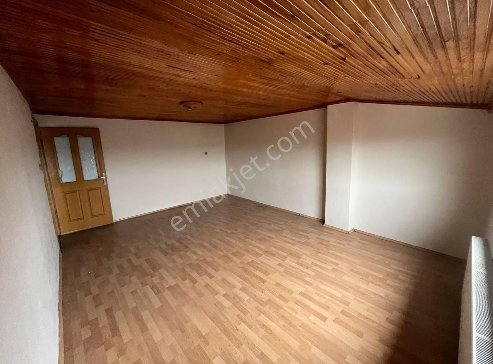 İnanç Emlak'tan S Gazi Esentepe'de Mh Satılık 2+1 Çatı Kattı - Görsel 3