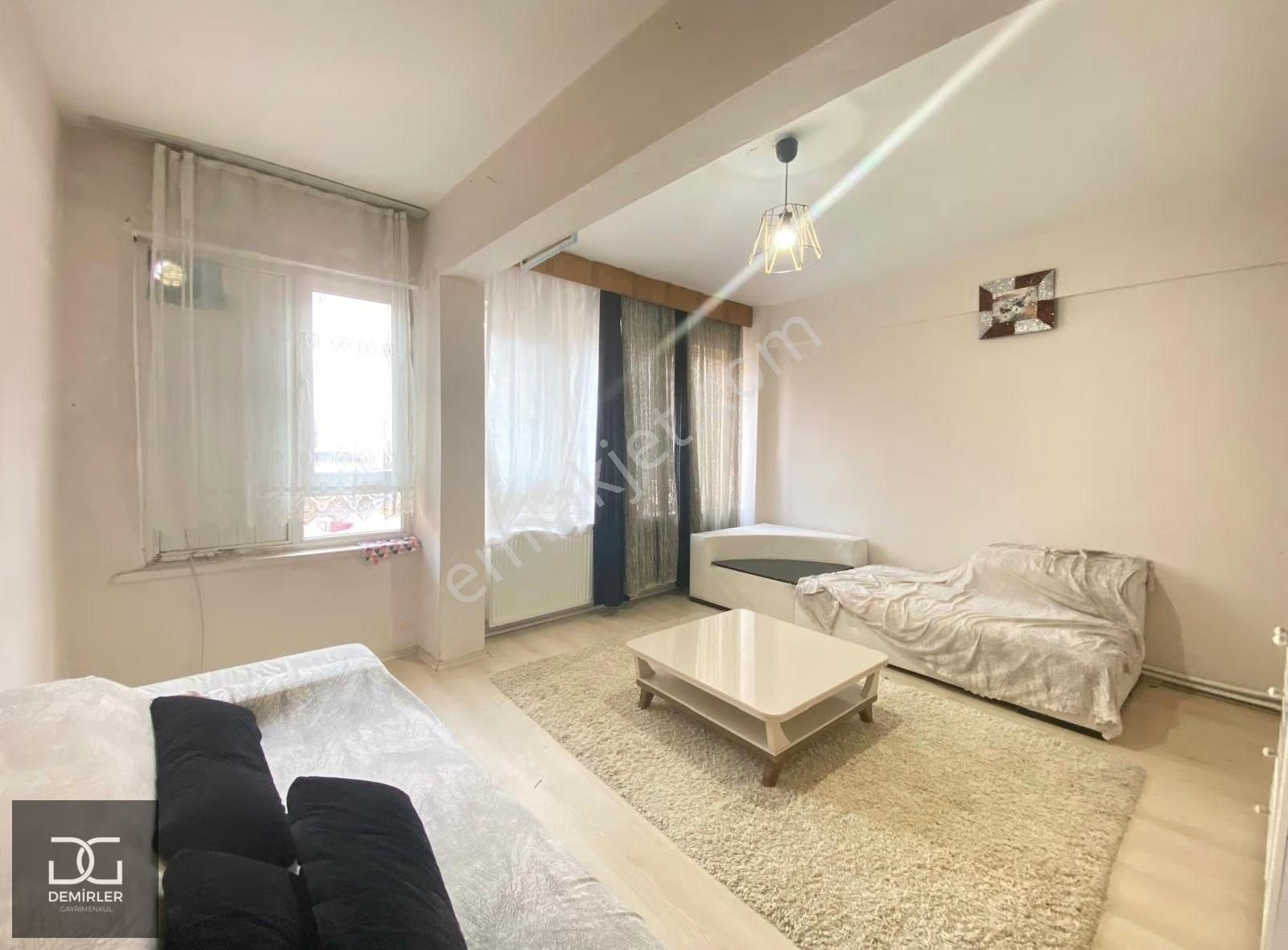 Demirler'den Kıbrıs Şehitler'de Eşyalı 2+1 Kiralık Daire - Görsel 2