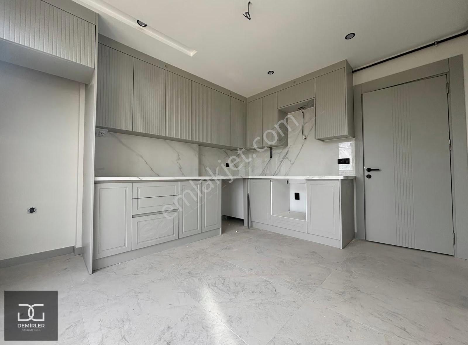 Demirler'den Karahasanlı'da Merkezi Konumda Arakat 2+1 Daire