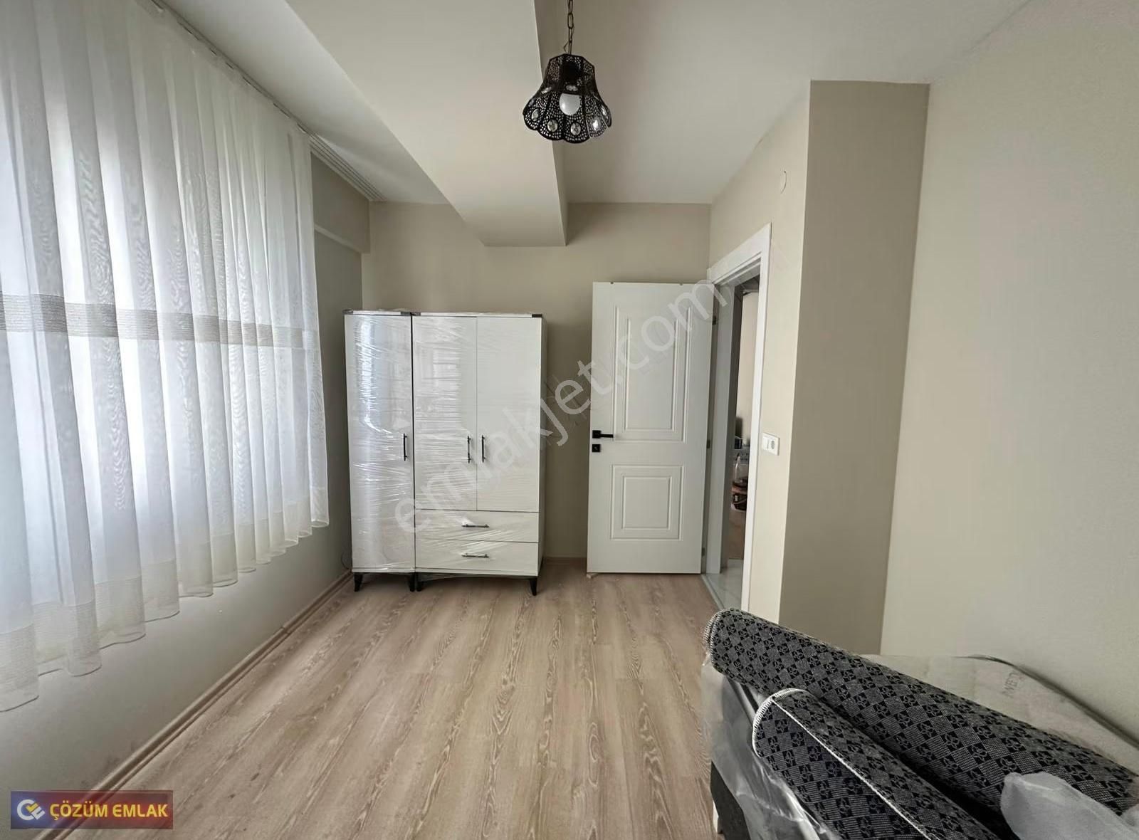 Çözüm Emlak'tan İstasyon Bölgesi Sıfır 1+1 Ara Kat Eşyalı Daire - Görsel 5