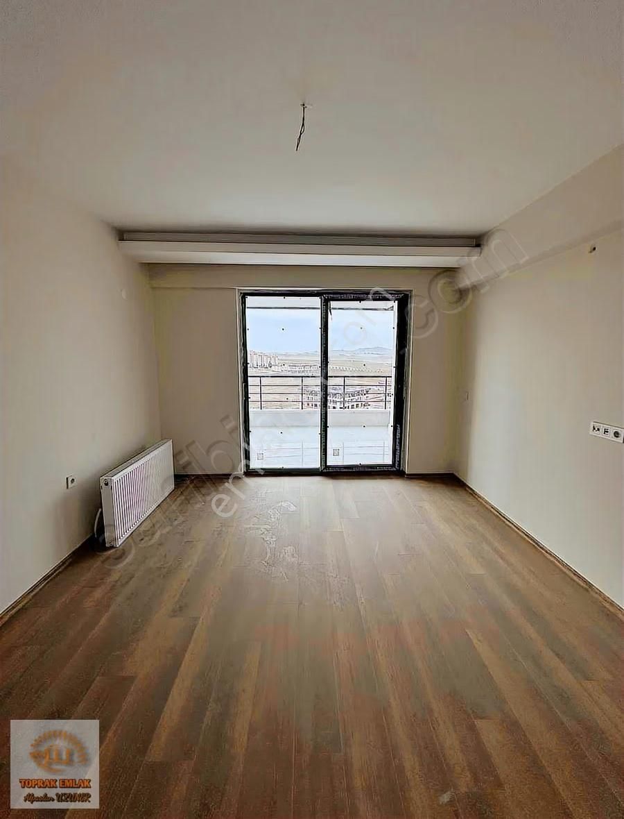 Şentepe Mah ( Sağ Taraf ) Satılık Lüx 3+1 Fırsat Daire !!! - Görsel 3