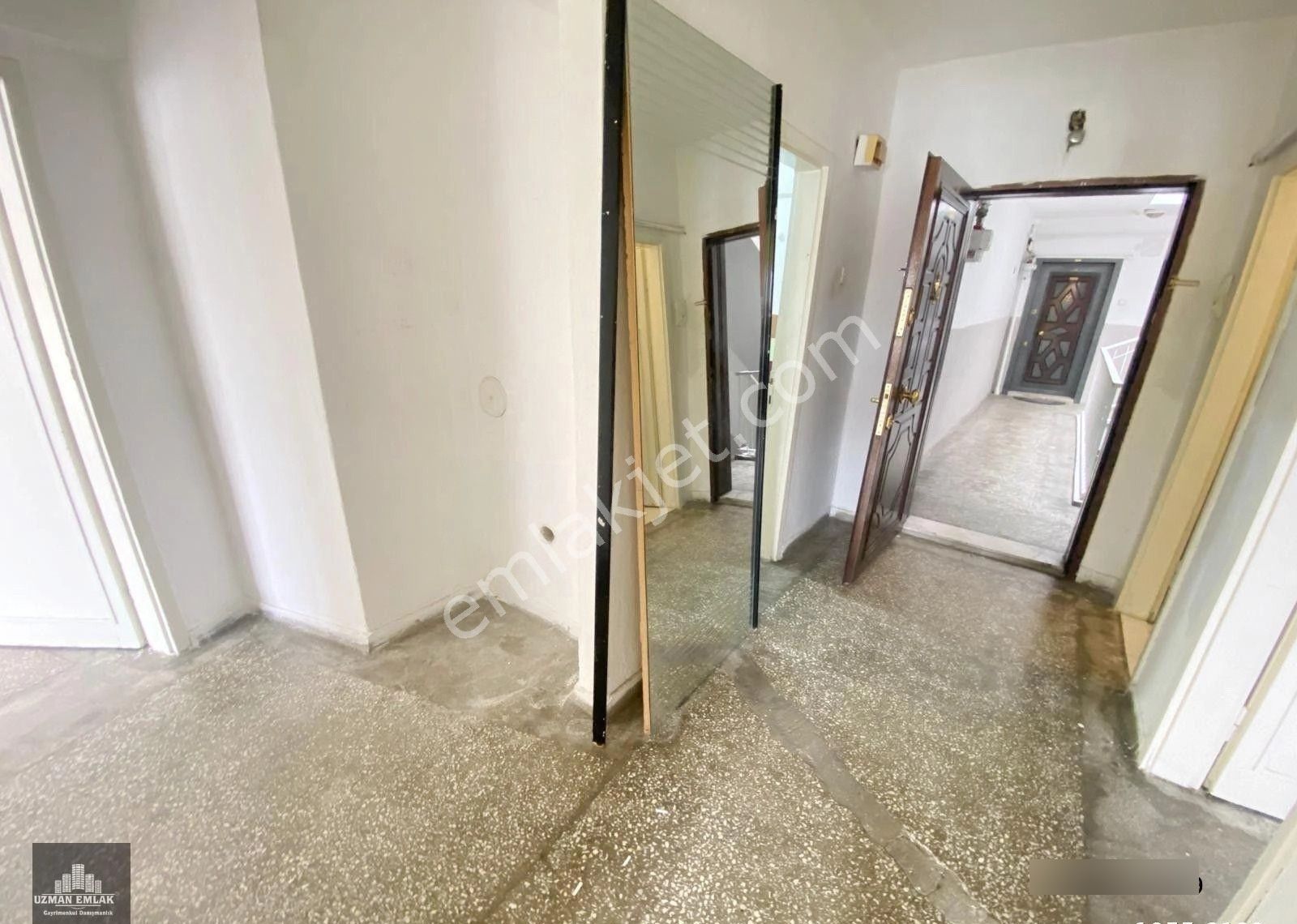 Uzman Emlak'dan Etlik Mh'de Adnan Yüksel Caddesine 1 Bina Mesafede Orta Katta 3+1 Daire - Görsel 5