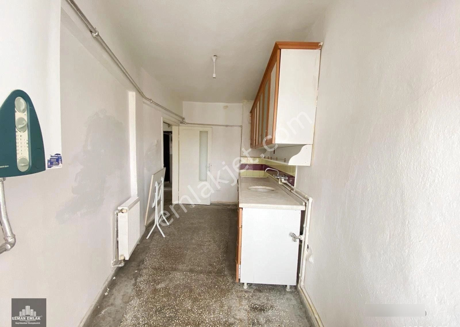 Uzman Emlak'dan Etlik Mh'de Adnan Yüksel Caddesine 1 Bina Mesafede Orta Katta 3+1 Daire - Görsel 8