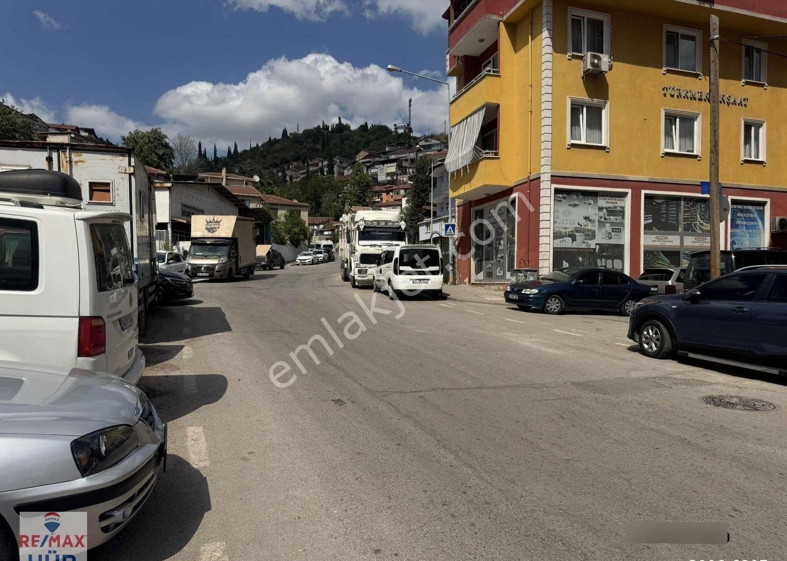 Remax Uğur Çakar'dan İzmit Merkez Çınarlı Mh. Kiralık Dükkan - Görsel 8