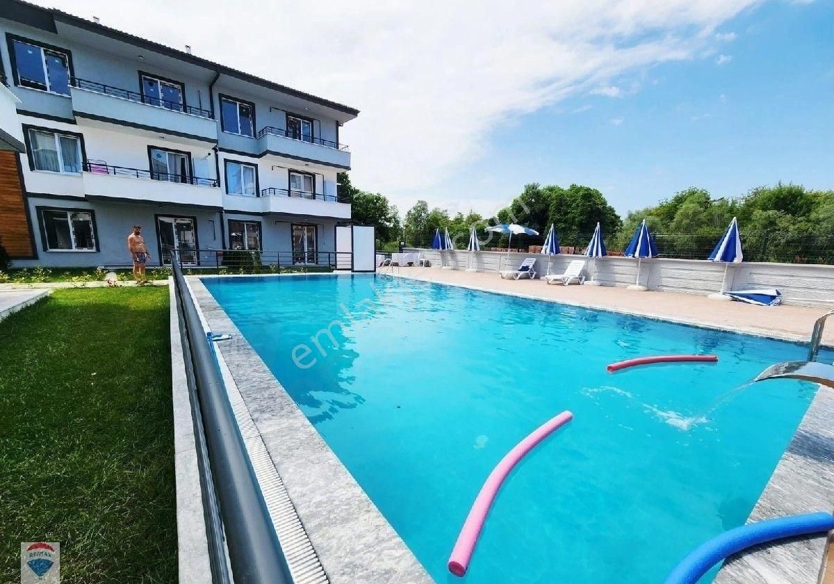 Re/max Cemil Demirli'den Harika Sitede 2+1