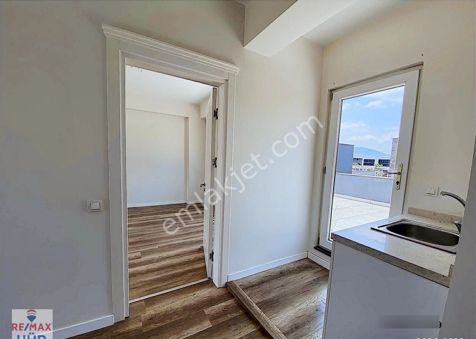 Kuvars Sitesinde Satılık Lüks Villa - Görsel 14