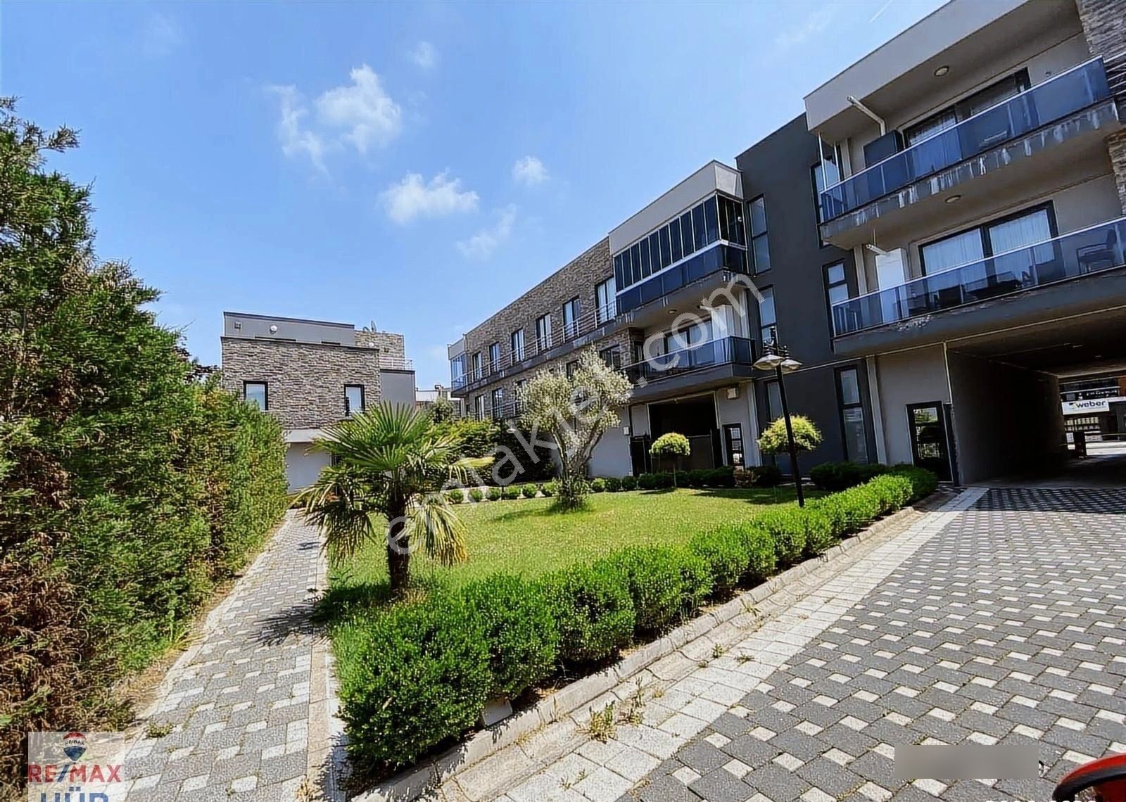 Kuvars Sitesinde Satılık Lüks Villa - Görsel 12