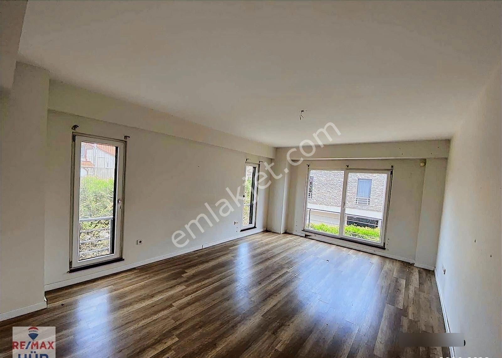 Kuvars Sitesinde Satılık Lüks Villa - Görsel 29