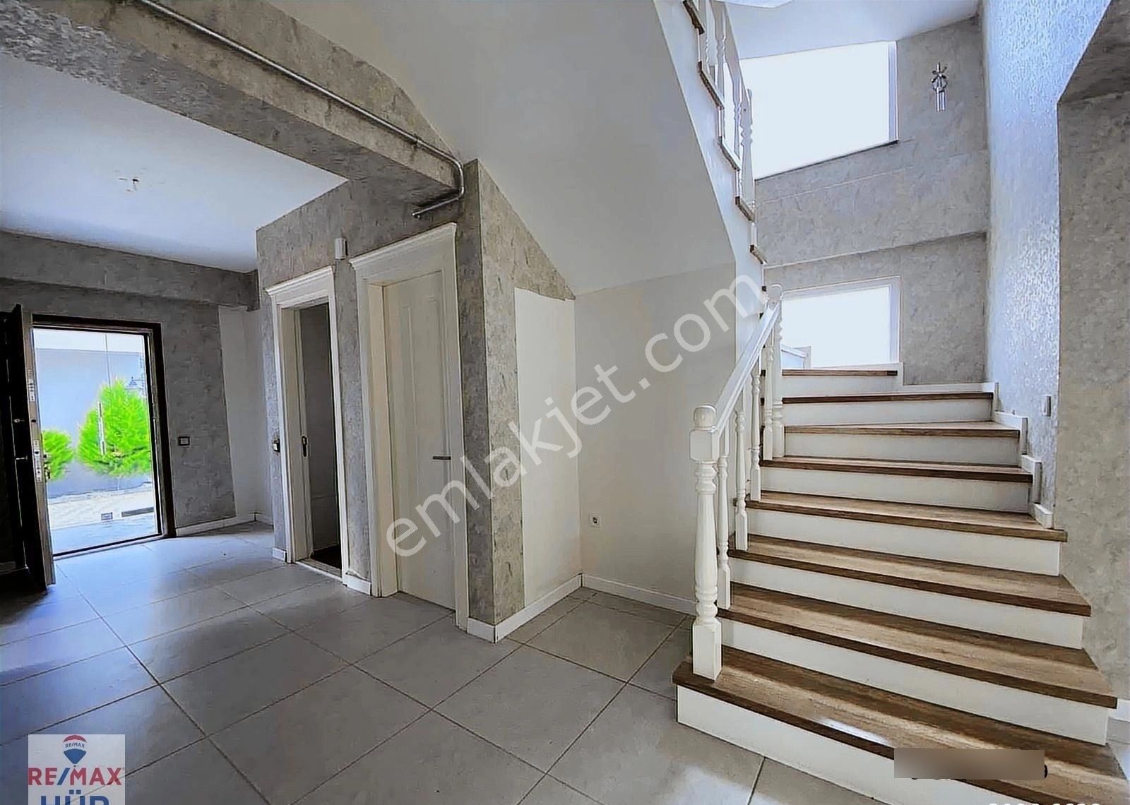 Kuvars Sitesinde Satılık Lüks Villa - Görsel 7