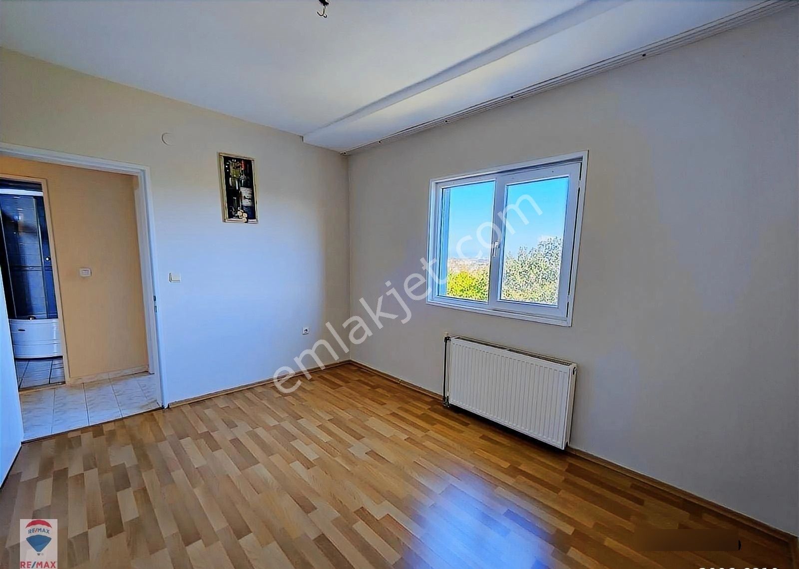 Remax Hür Fatma Yıldız Dan Korucuk Merkezde Kiralık 3+1 - Görsel 3