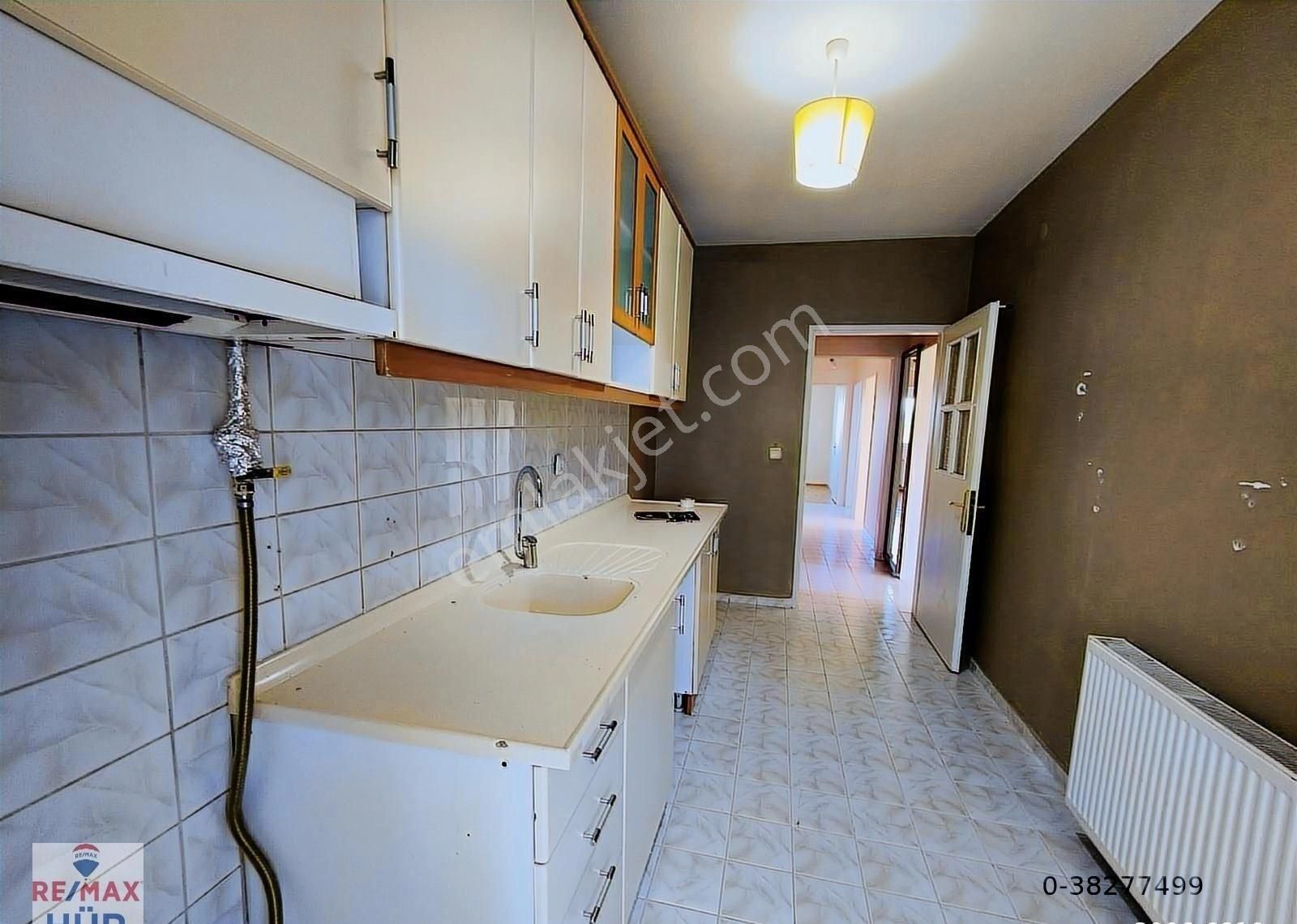 Remax Hür Fatma Yıldız Dan Korucuk Merkezde Kiralık 3+1 - Görsel 29