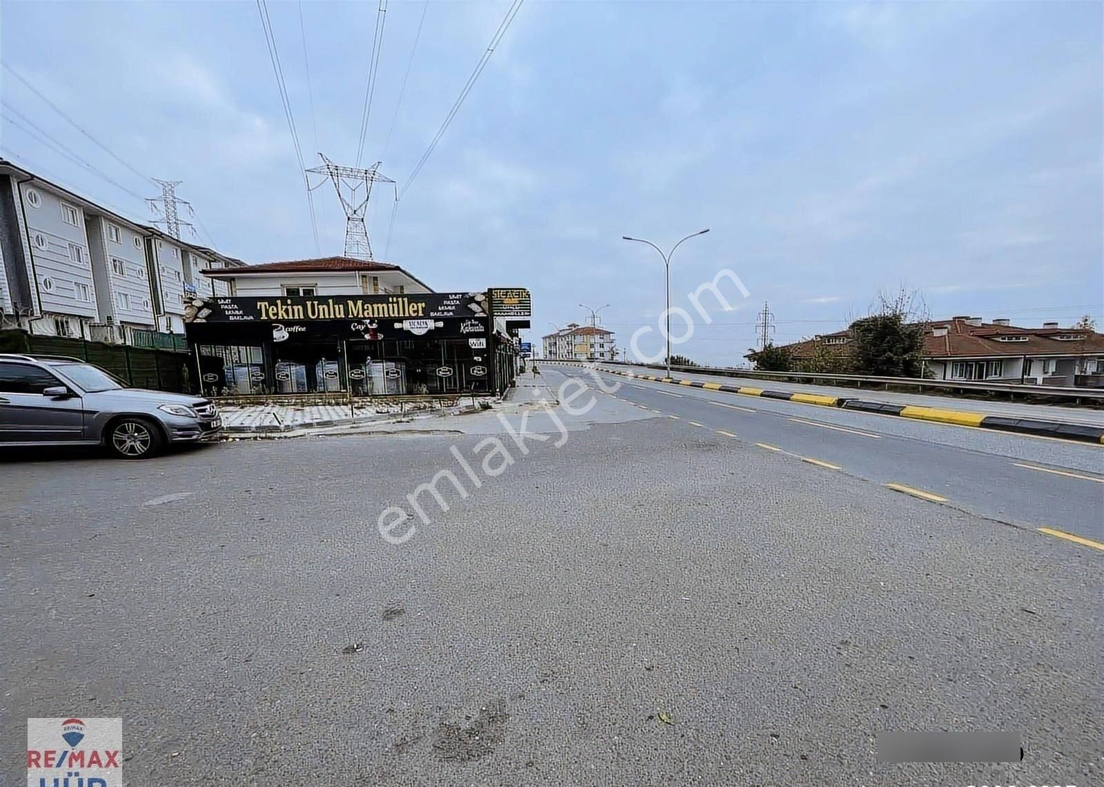 Serdivan Kemalpaşa Mahallesi Eşyalı Satılık 2+1 Apart Daire - Görsel 3