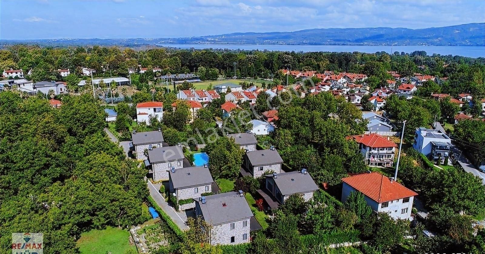 Remax Gamze Topçu'dan Kırkpınar'da Site İçerisinde Lüks Villa - Görsel 20