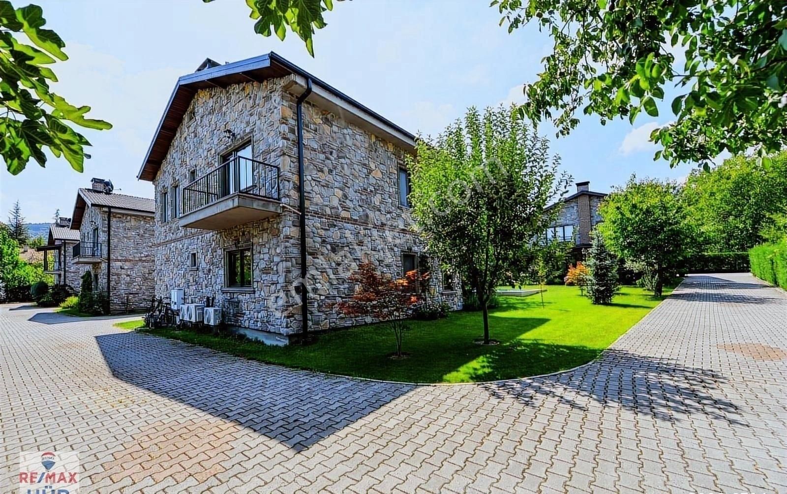 Remax Gamze Topçu'dan Kırkpınar'da Site İçerisinde Lüks Villa - Görsel 18