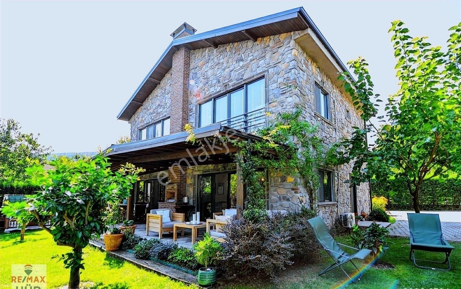 Remax Gamze Topçu'dan Kırkpınar'da Site İçerisinde Lüks Villa - Görsel 19