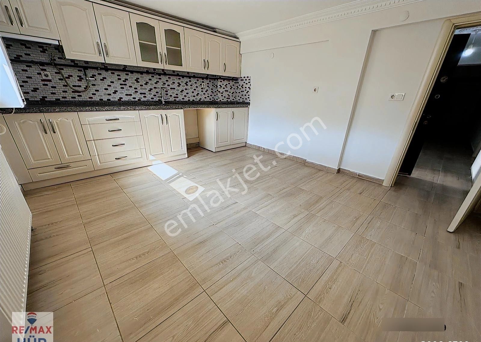 Tekeler Kiralık Ekonomik Daire 3+1 Zemin Kat (bahçeli) - Görsel 33