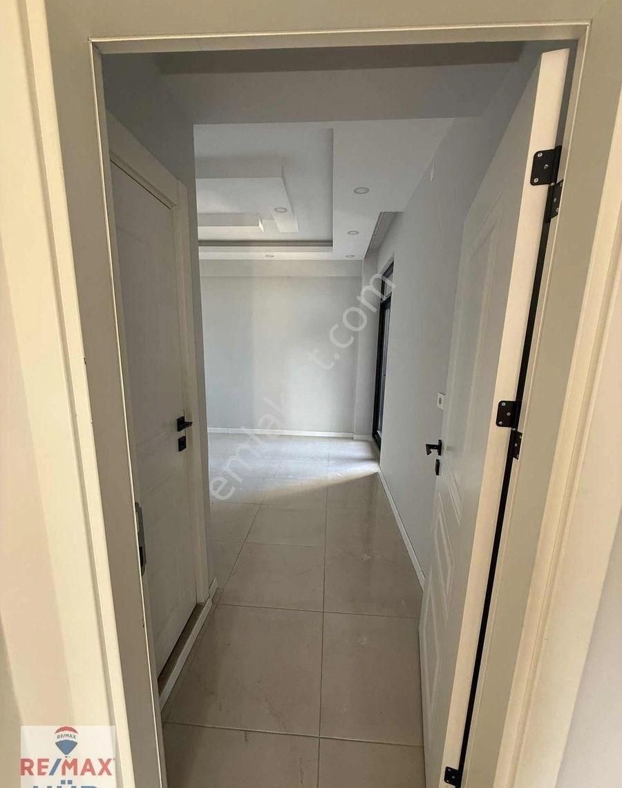Ömer İnan Remax Hür 2+1 Kiralık Köşe Ara Kat Daire - Görsel 9