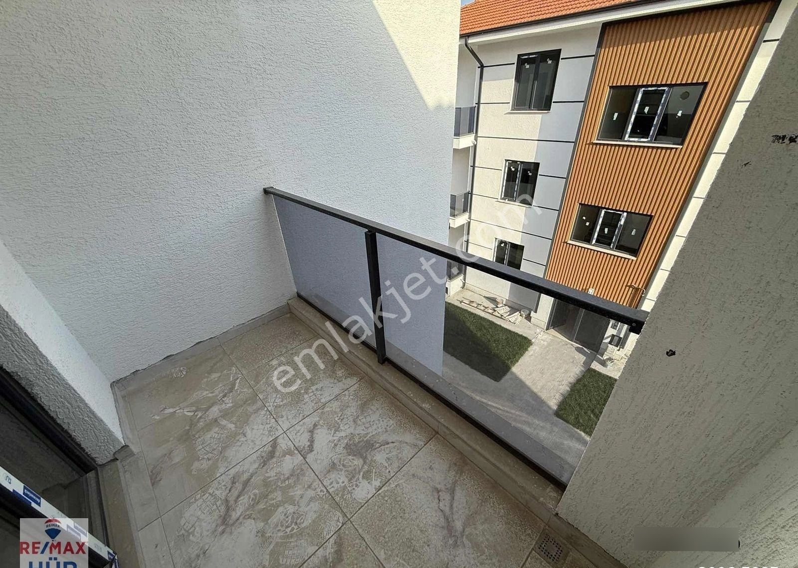 Remax Hür Arifiye Fatih Satılık 2+1 100m2 Sıfır Daire - Görsel 14