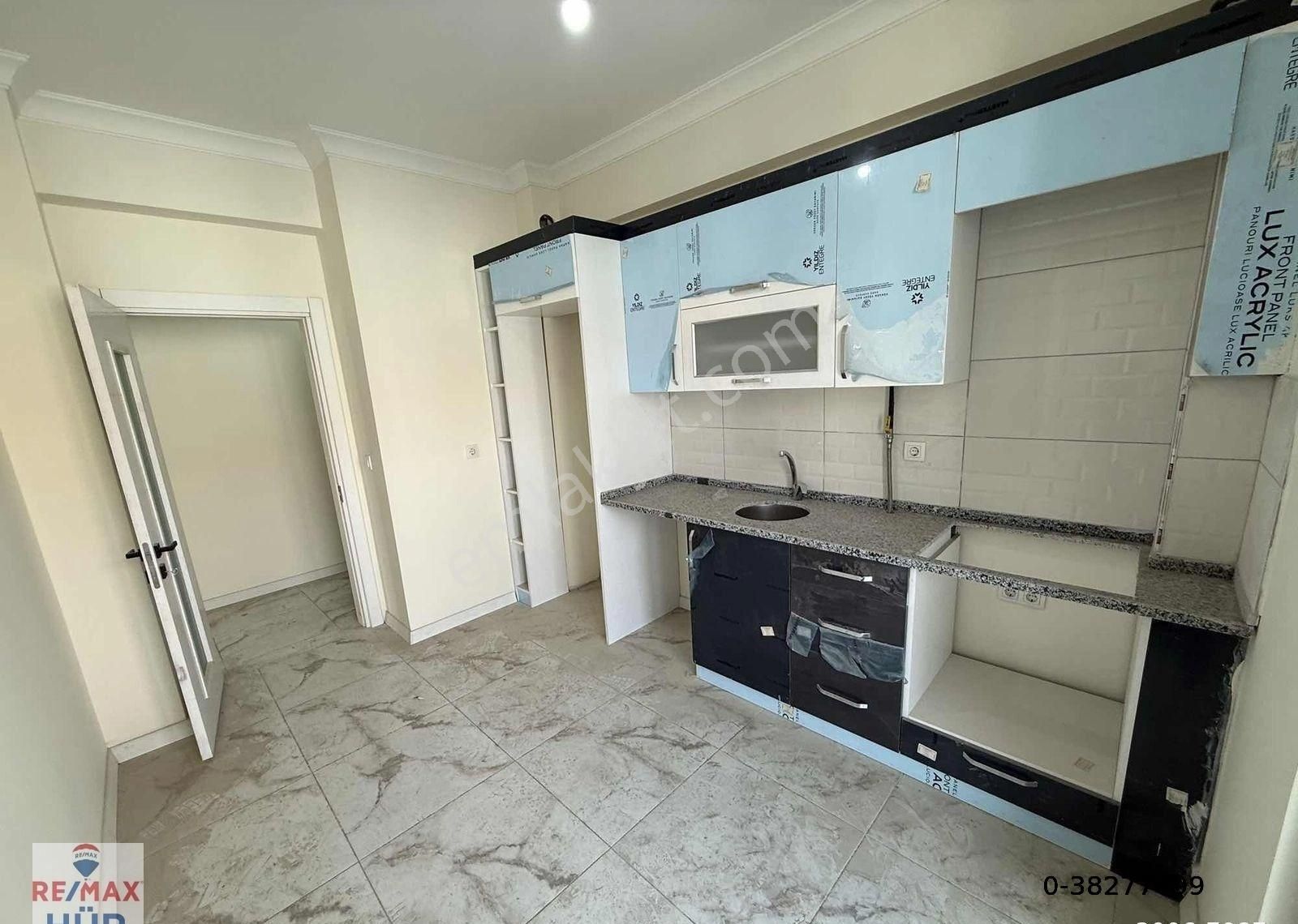 Remax Hür Arifiye Fatih Satılık 2+1 100m2 Sıfır Daire - Görsel 13