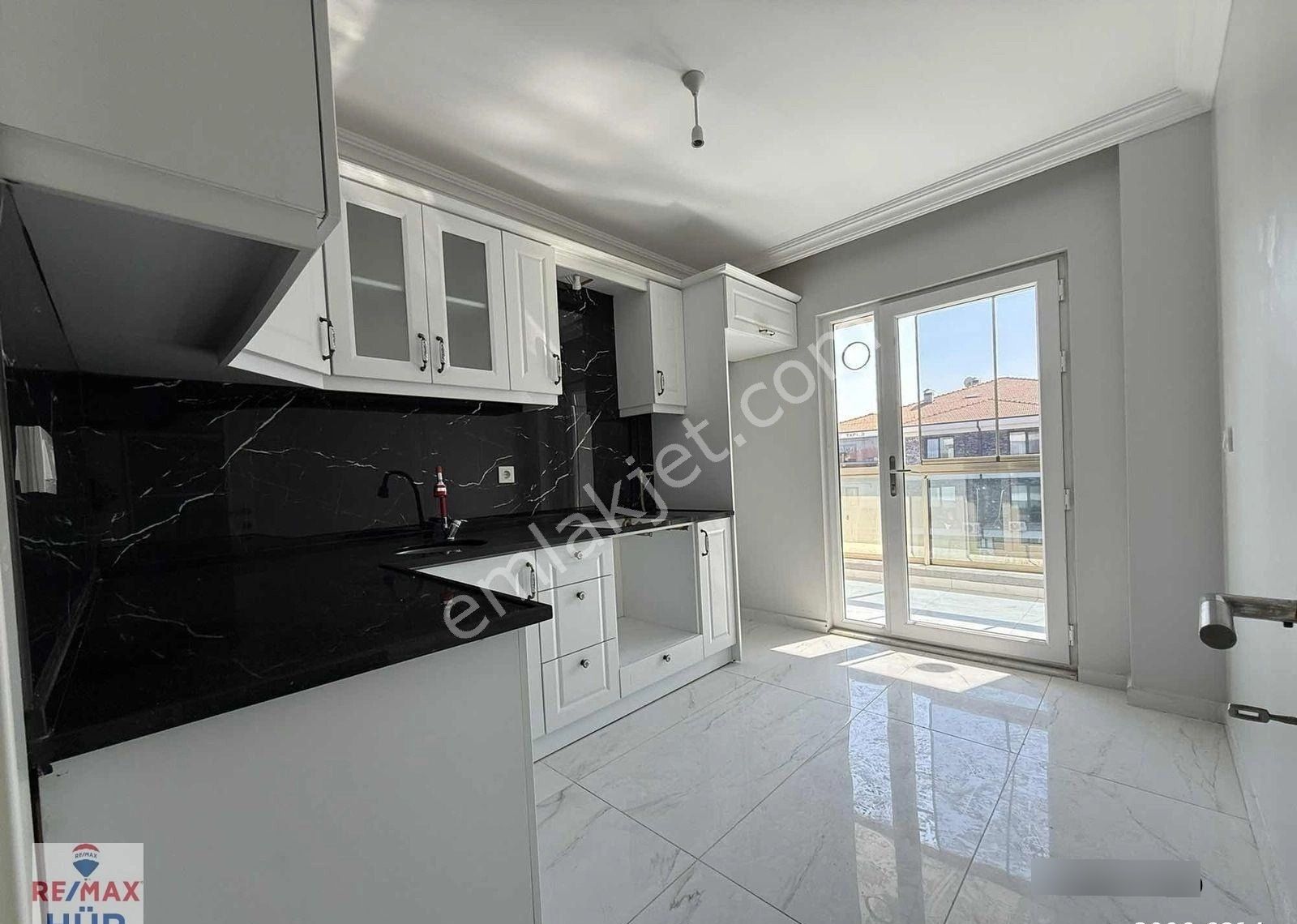 Ömer İnan Remax Fatih Mah. 2+1 100m2 Kiralık Daire - Görsel 14