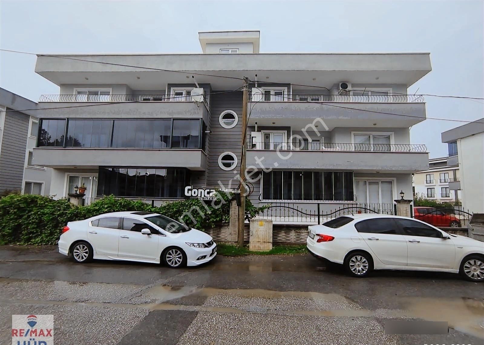 Remax-hür Özlem Şimşek'ten Serdivan Yazlıkta 3+1 Satılık Daire