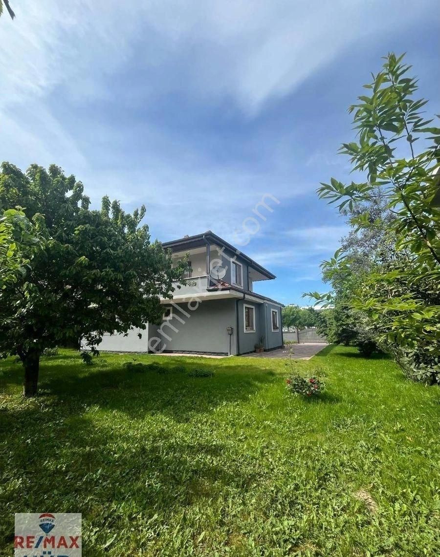 Serdivan'ın Göbeğinde, 670m2 Arsa İçinde Müstakil - Görsel 24