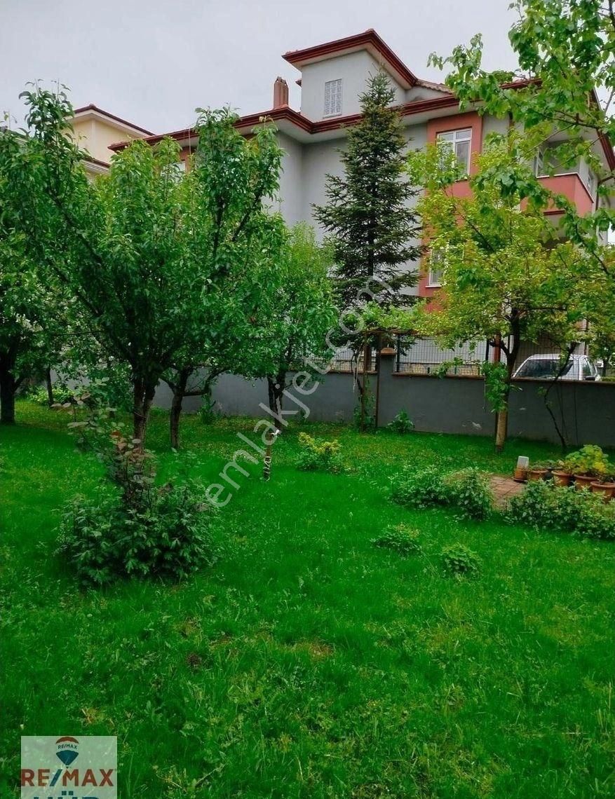 Serdivan'ın Göbeğinde, 670m2 Arsa İçinde Müstakil - Görsel 16