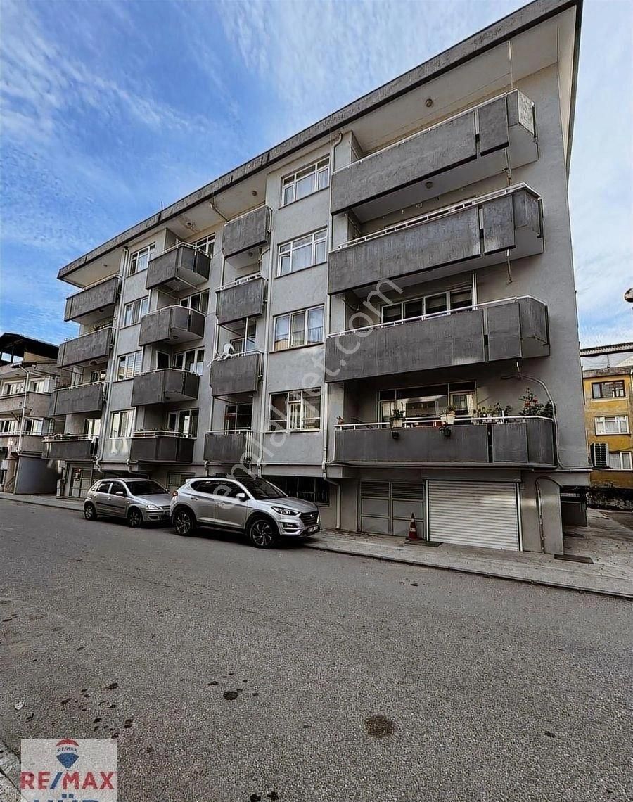 Remax İlke Aydaş'tan Merkezi Lokasyonda Yenilenmiş 3+1 Satılık - Görsel 9