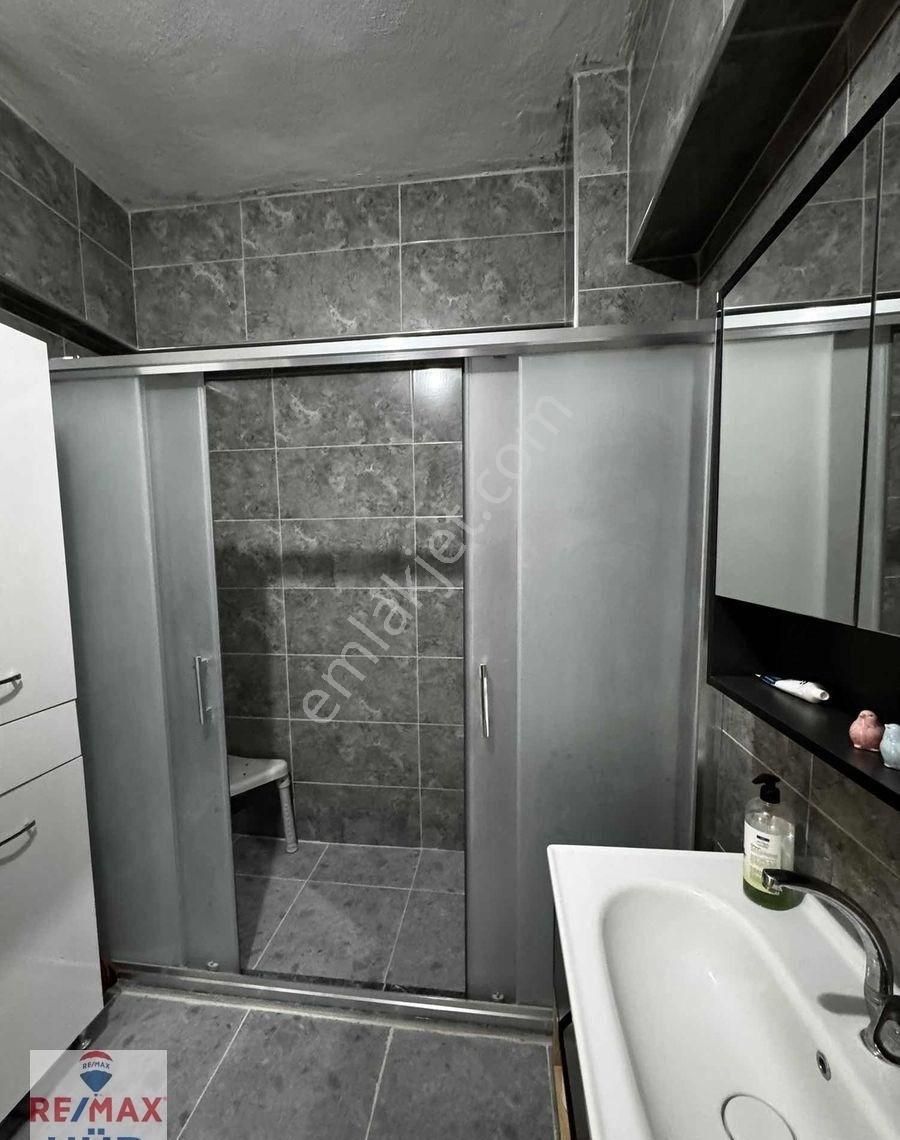 Remax İlke Aydaş'tan Merkezi Lokasyonda Yenilenmiş 3+1 Satılık - Görsel 12