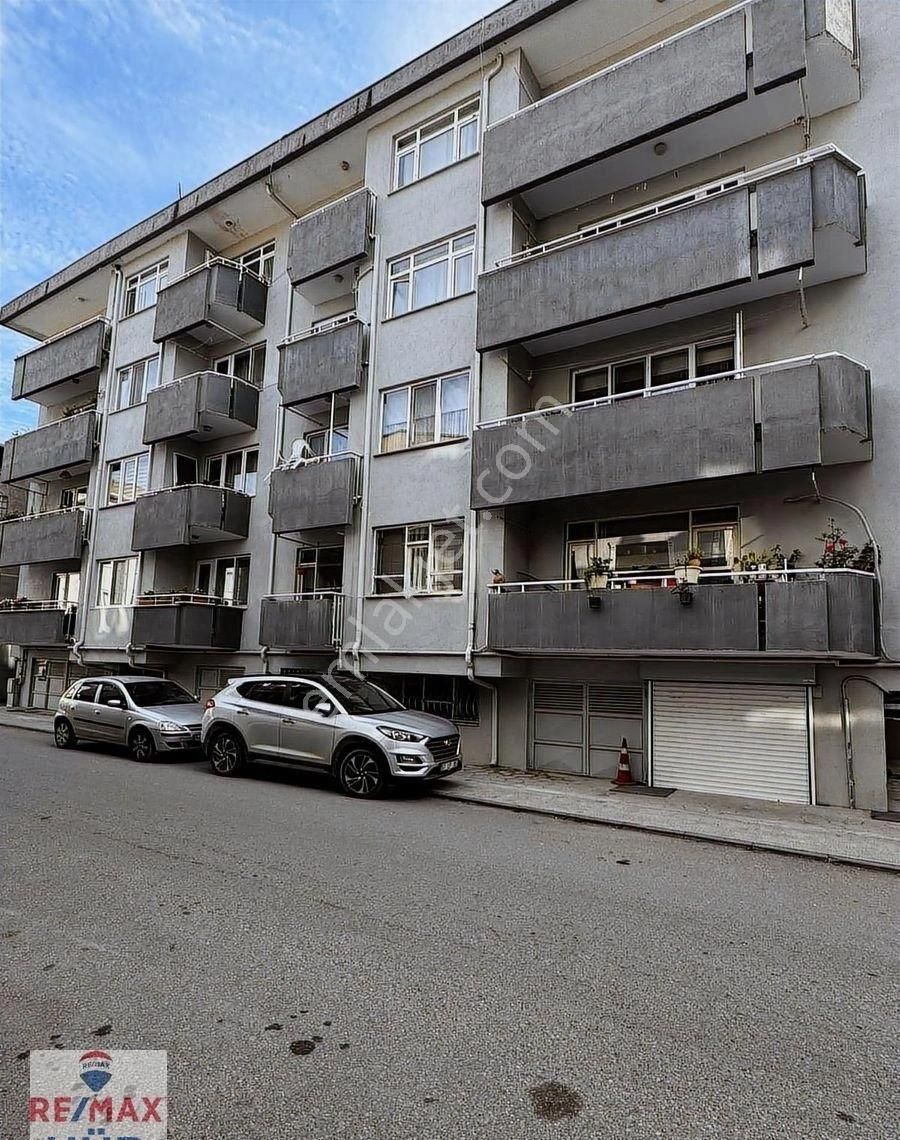 Remax İlke Aydaş'tan Merkezi Lokasyonda Yenilenmiş 3+1 Satılık - Görsel 4