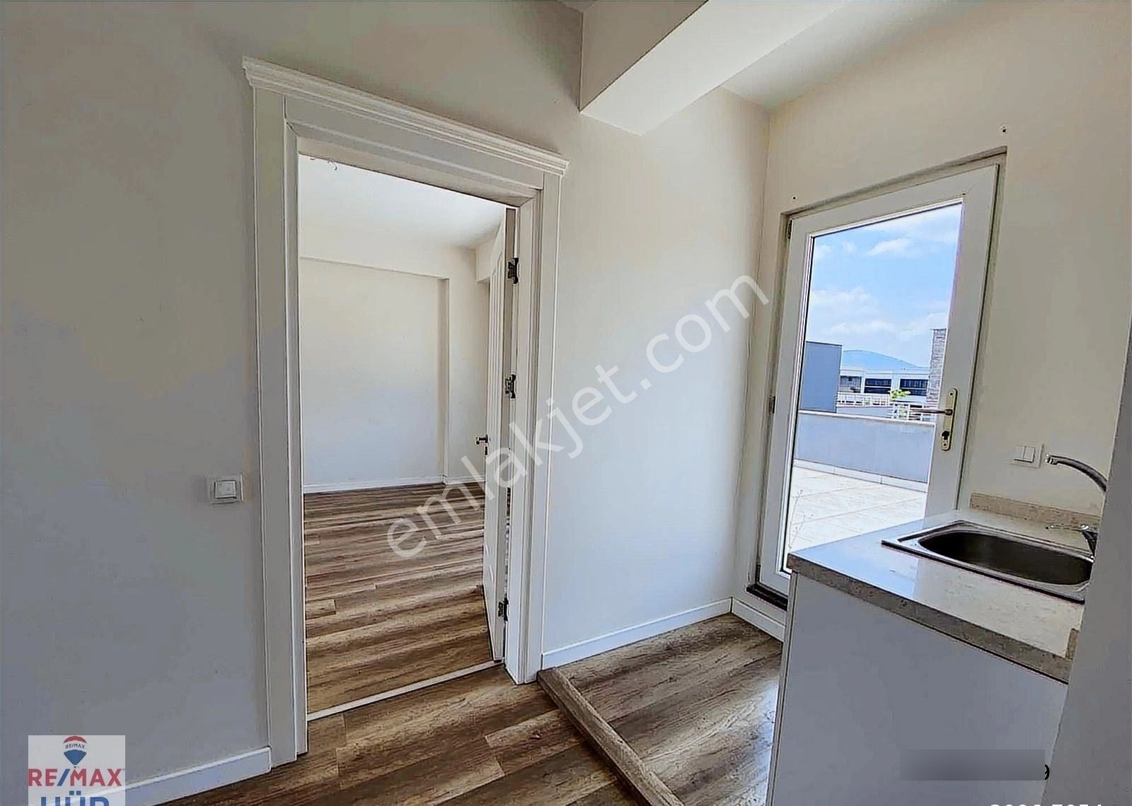 Remax Hür Gamze Topçu'dan Kuvars Sitesinde Satılık Lüks Villa - Görsel 15