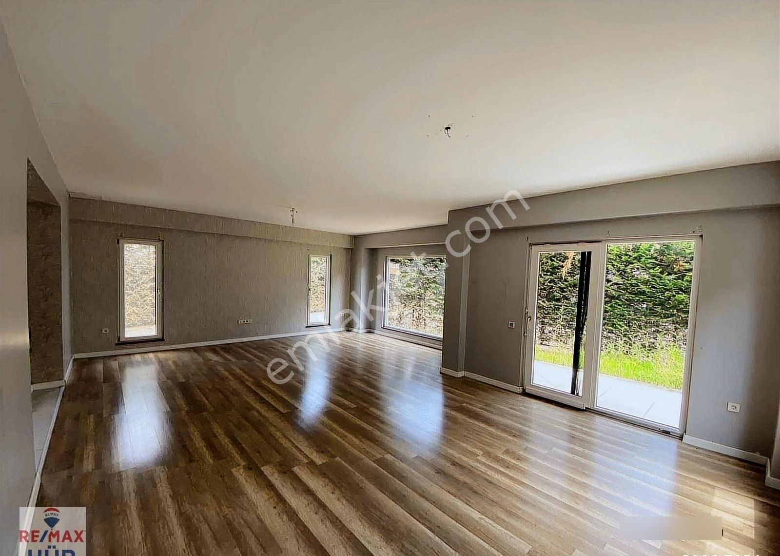 Remax Hür Gamze Topçu'dan Kuvars Sitesinde Satılık Lüks Villa - Görsel 25