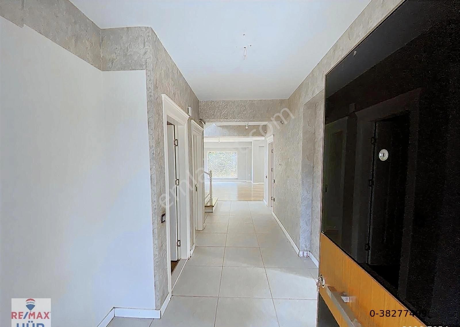 Remax Hür Gamze Topçu'dan Kuvars Sitesinde Satılık Lüks Villa - Görsel 33