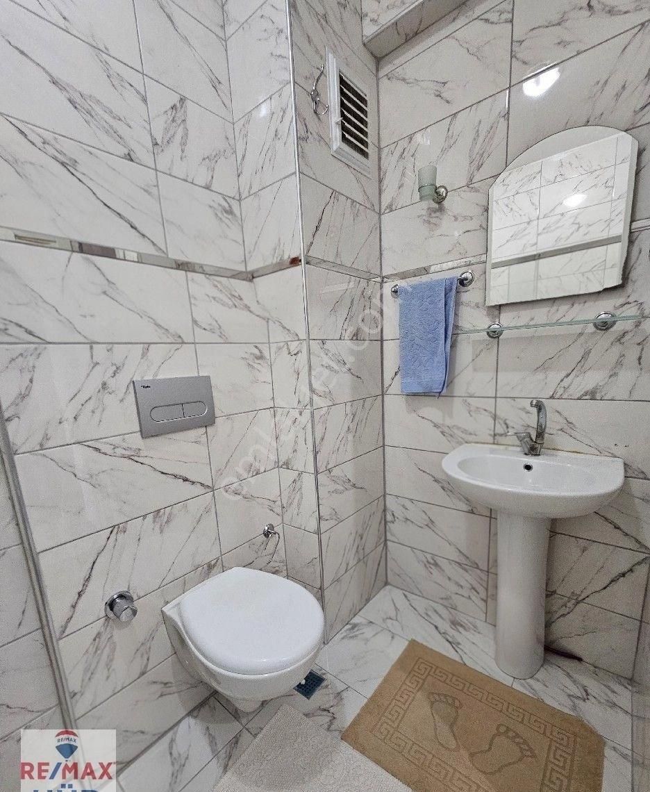 Remax Hür Kübra Kolaç'tan Site İçi Kiracılı Eşyalı Satılık 1+0 Daire - Görsel 11