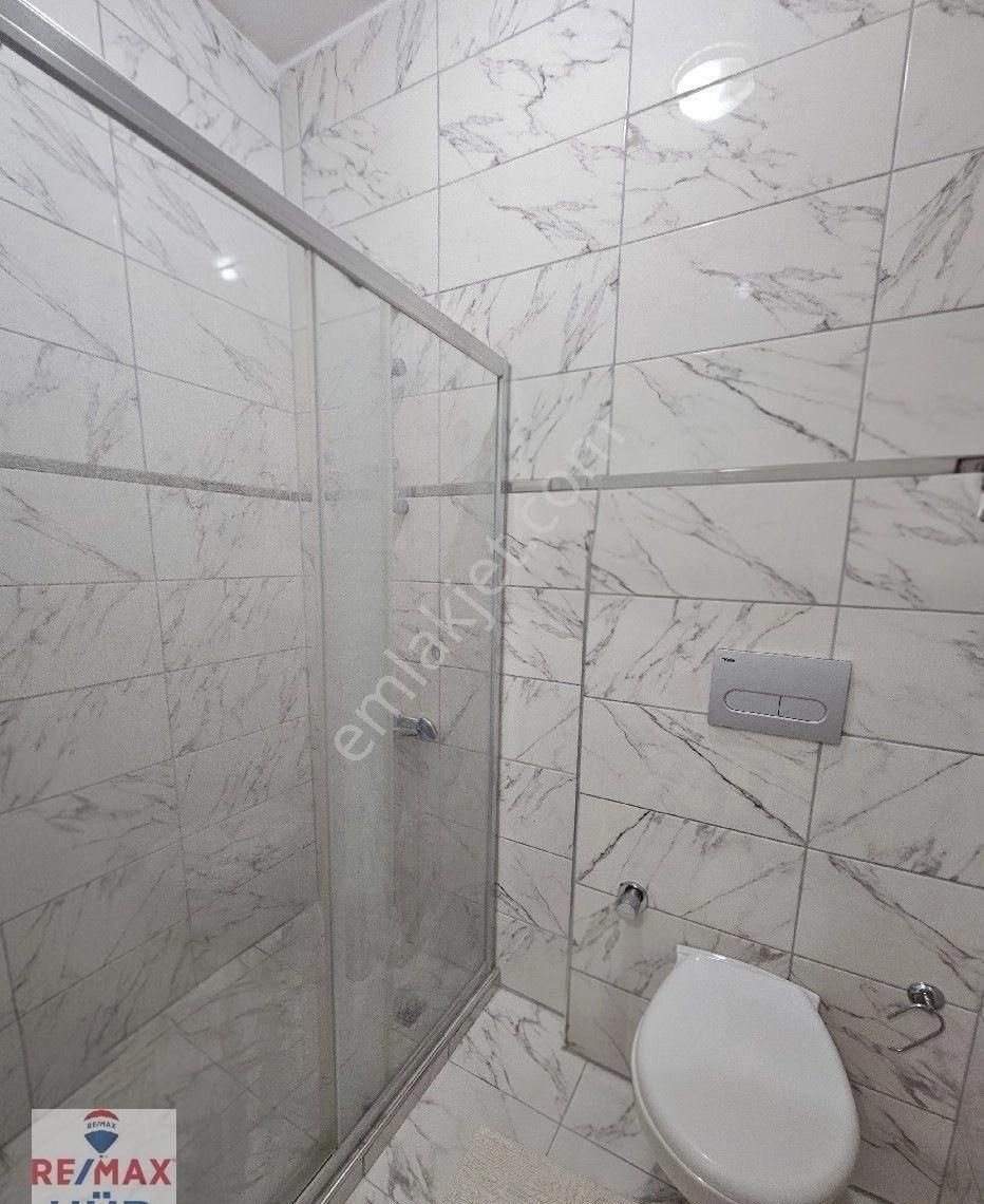 Remax Hür Kübra Kolaç'tan Site İçi Kiracılı Eşyalı Satılık 1+0 Daire - Görsel 5