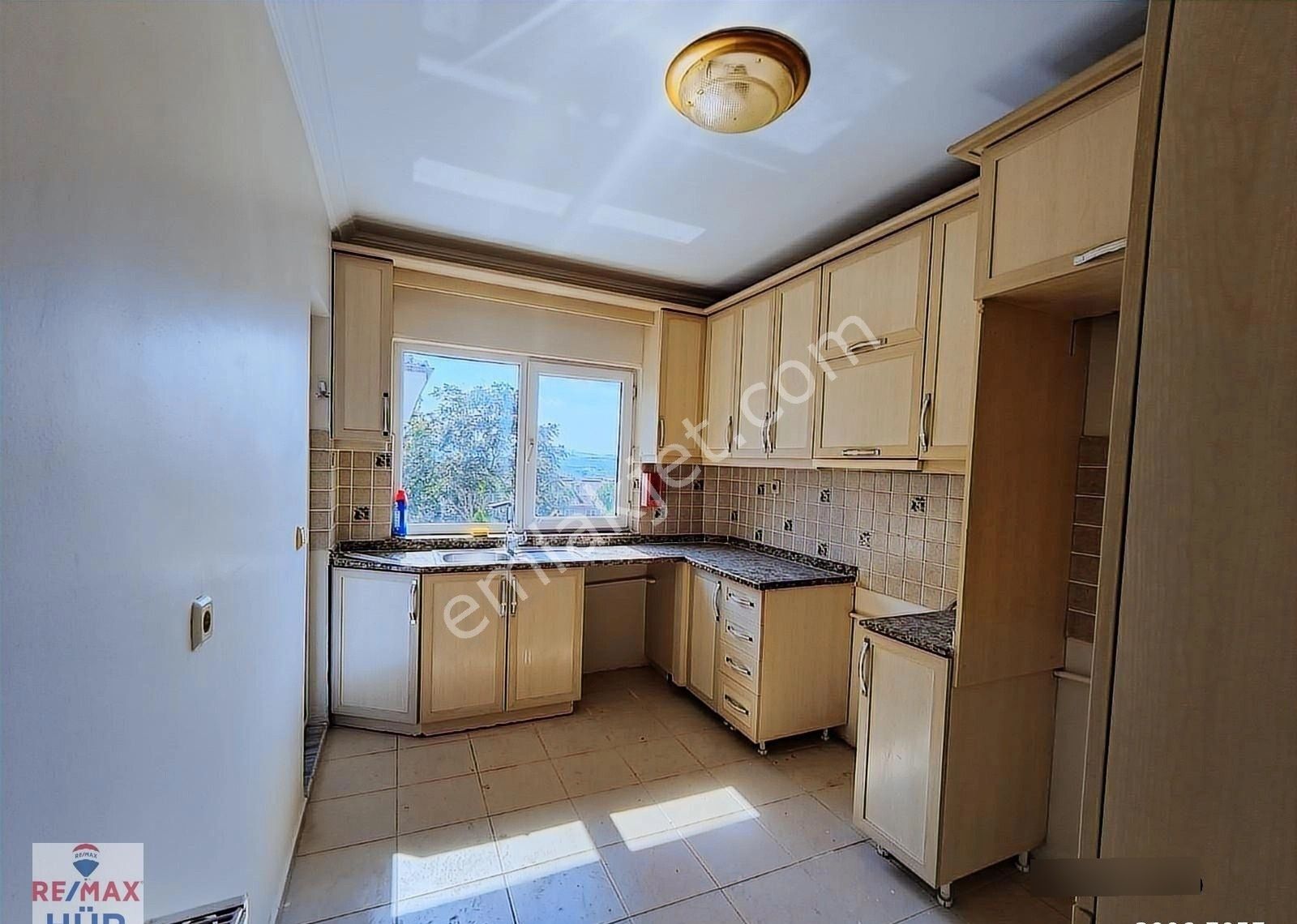 Remax-hür Fatma Yıldız Dan Karaman Da Kiralık 3+1 Daire - Görsel 13