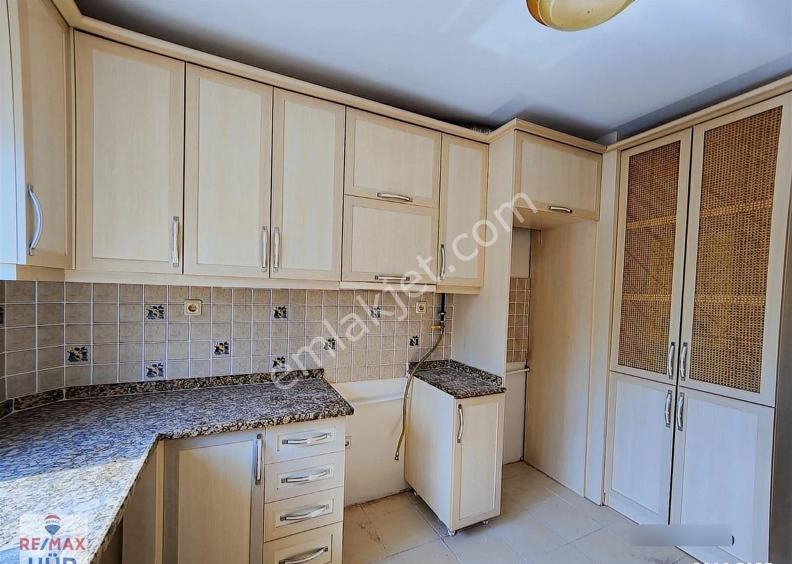 Remax-hür Fatma Yıldız Dan Karaman Da Kiralık 3+1 Daire - Görsel 16