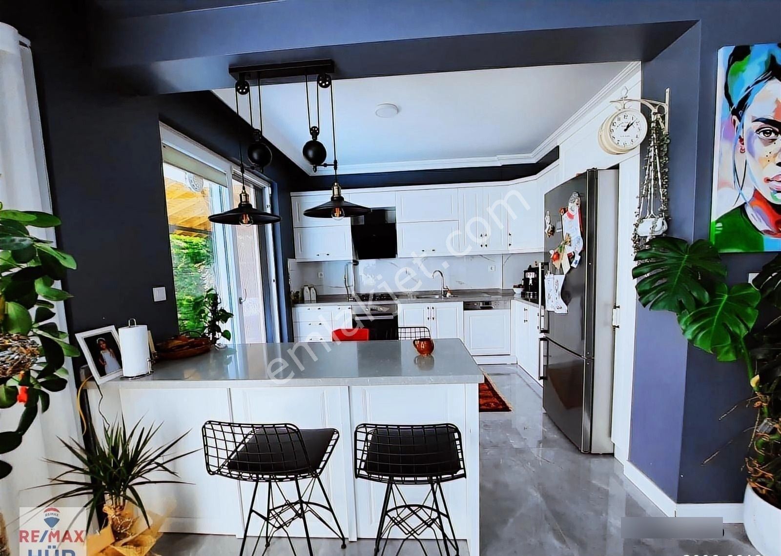 Remax-hür Fatma Yıldız Dan Satılık Havuzlu Villa - Görsel 2