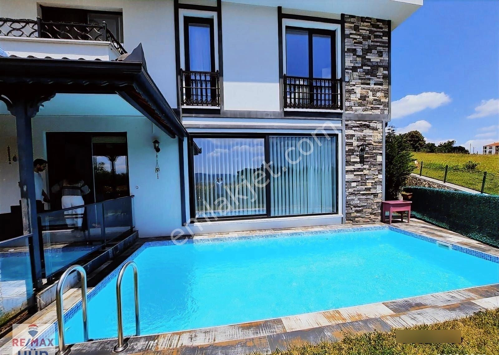 Remax-hür Fatma Yıldız Dan Satılık Havuzlu Villa - Görsel 34