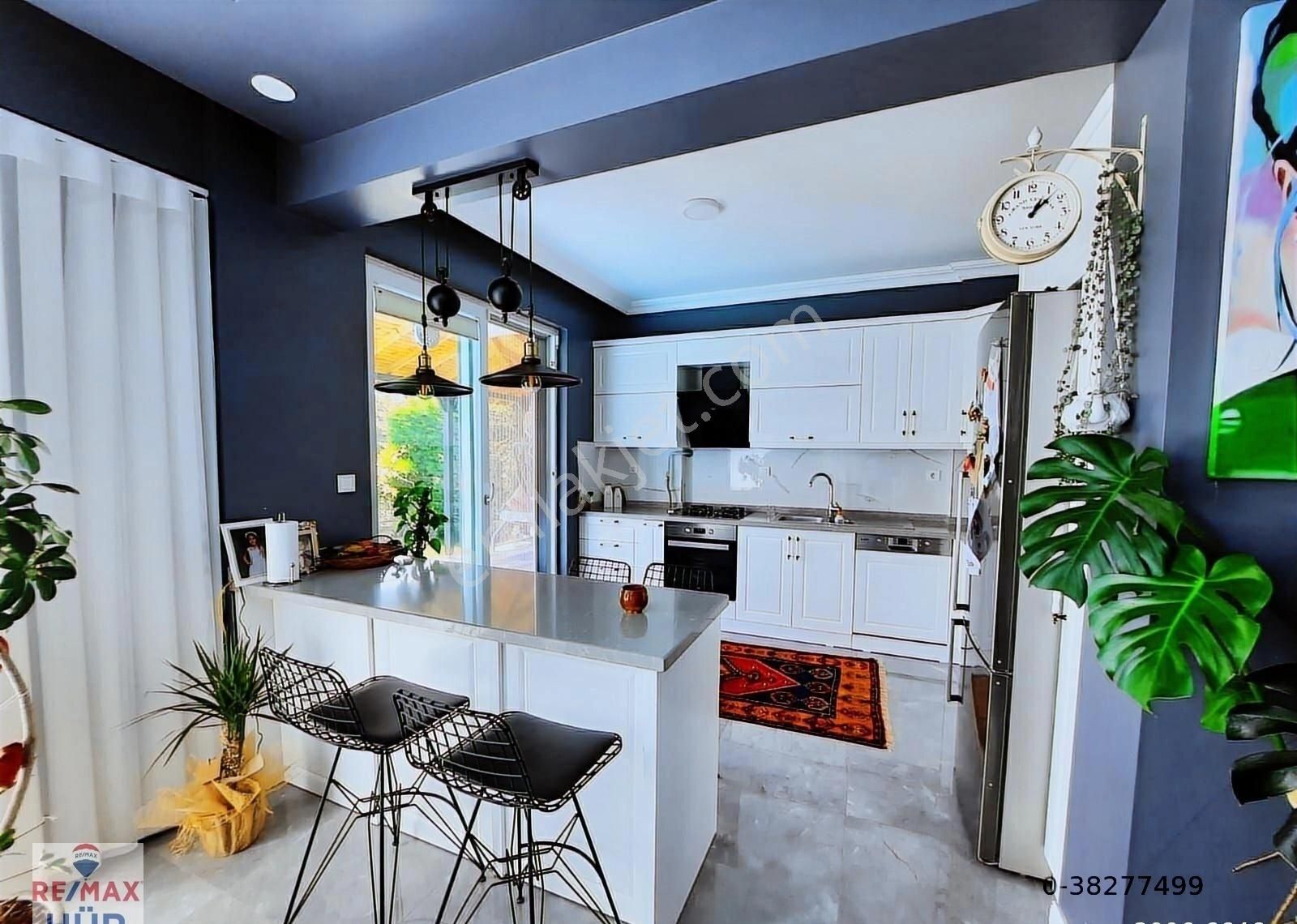 Remax-hür Fatma Yıldız Dan Satılık Havuzlu Villa - Görsel 11