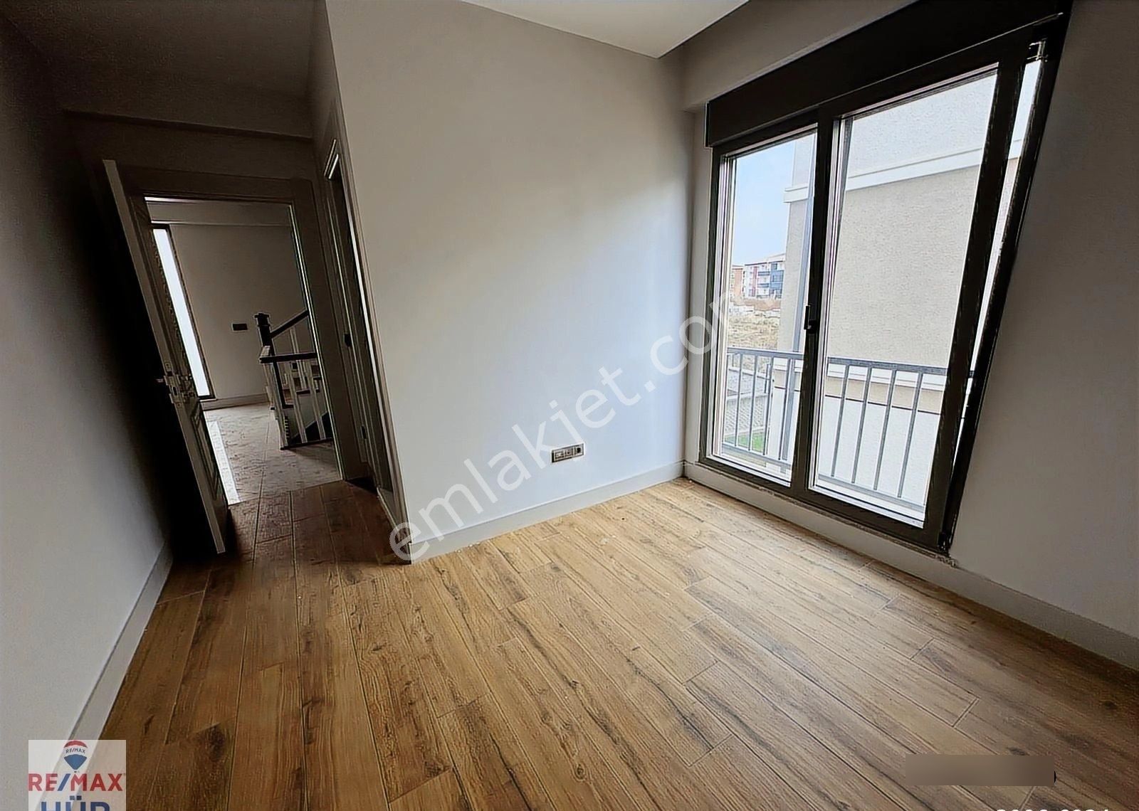 Remax Hür Ayfer Sever'den Satılık Havuzlu Villa - Görsel 15