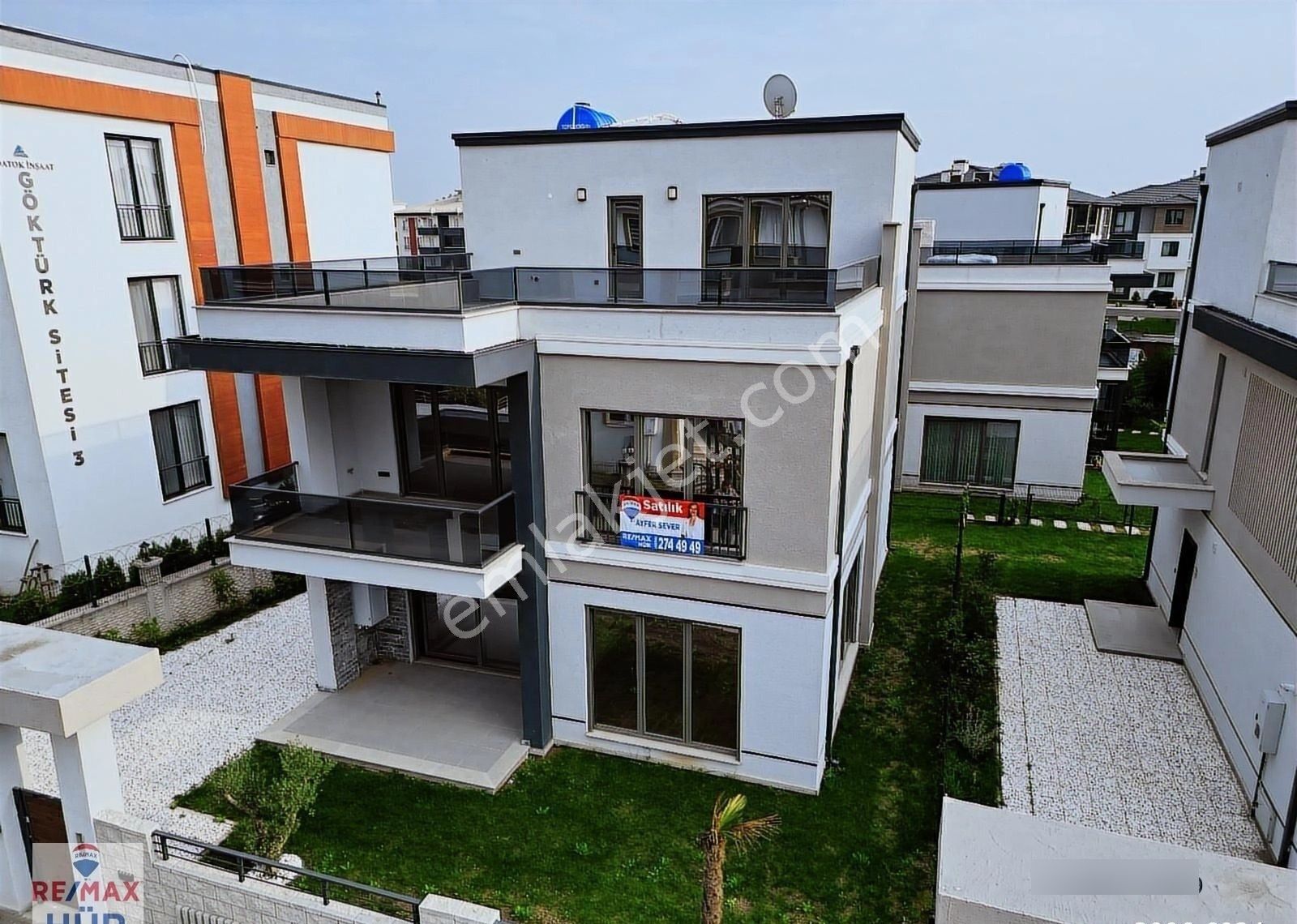 Remax Hür Ayfer Sever'den Satılık Havuzlu Villa - Görsel 20