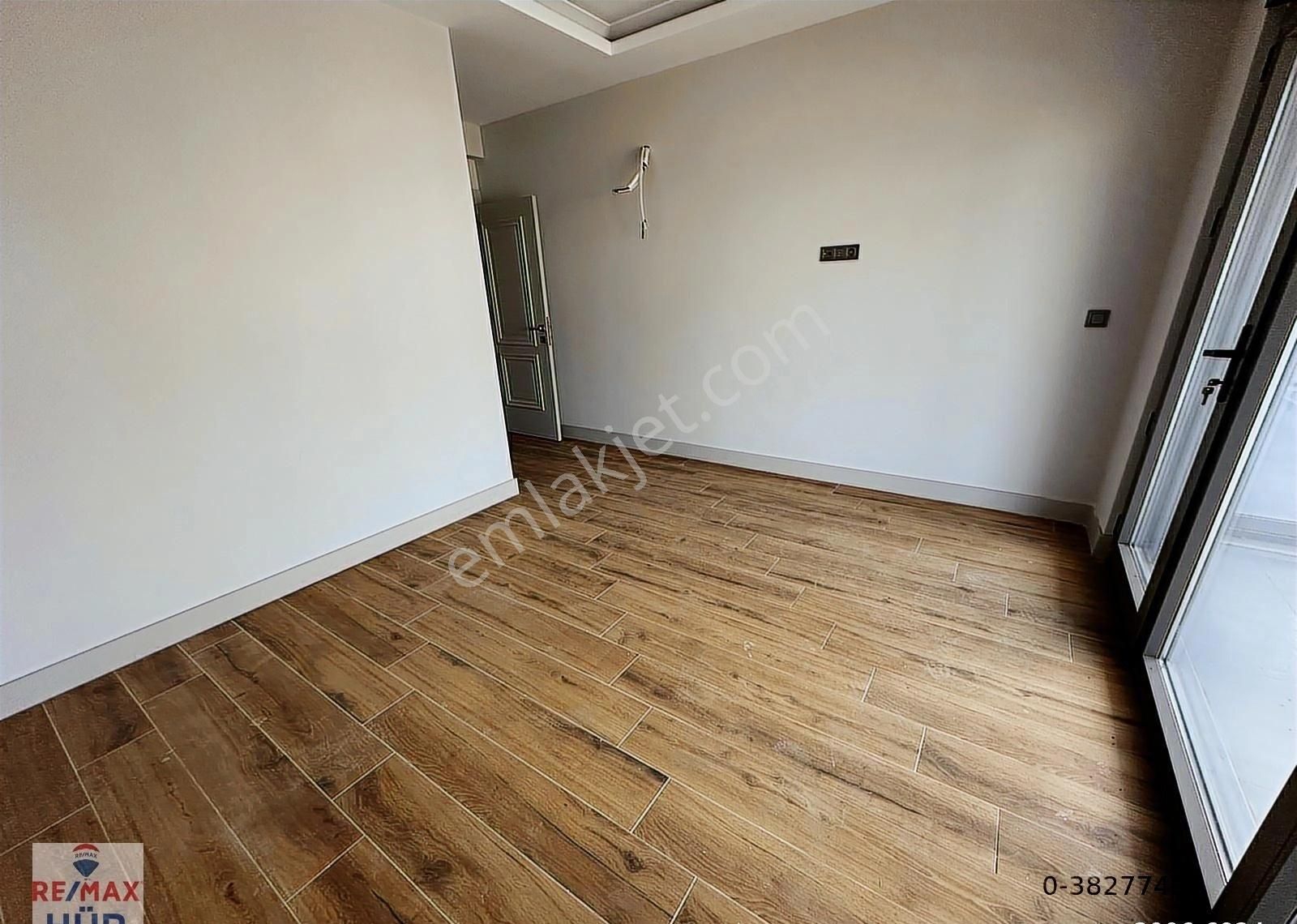 Remax Hür Ayfer Sever'den Satılık Havuzlu Villa - Görsel 22