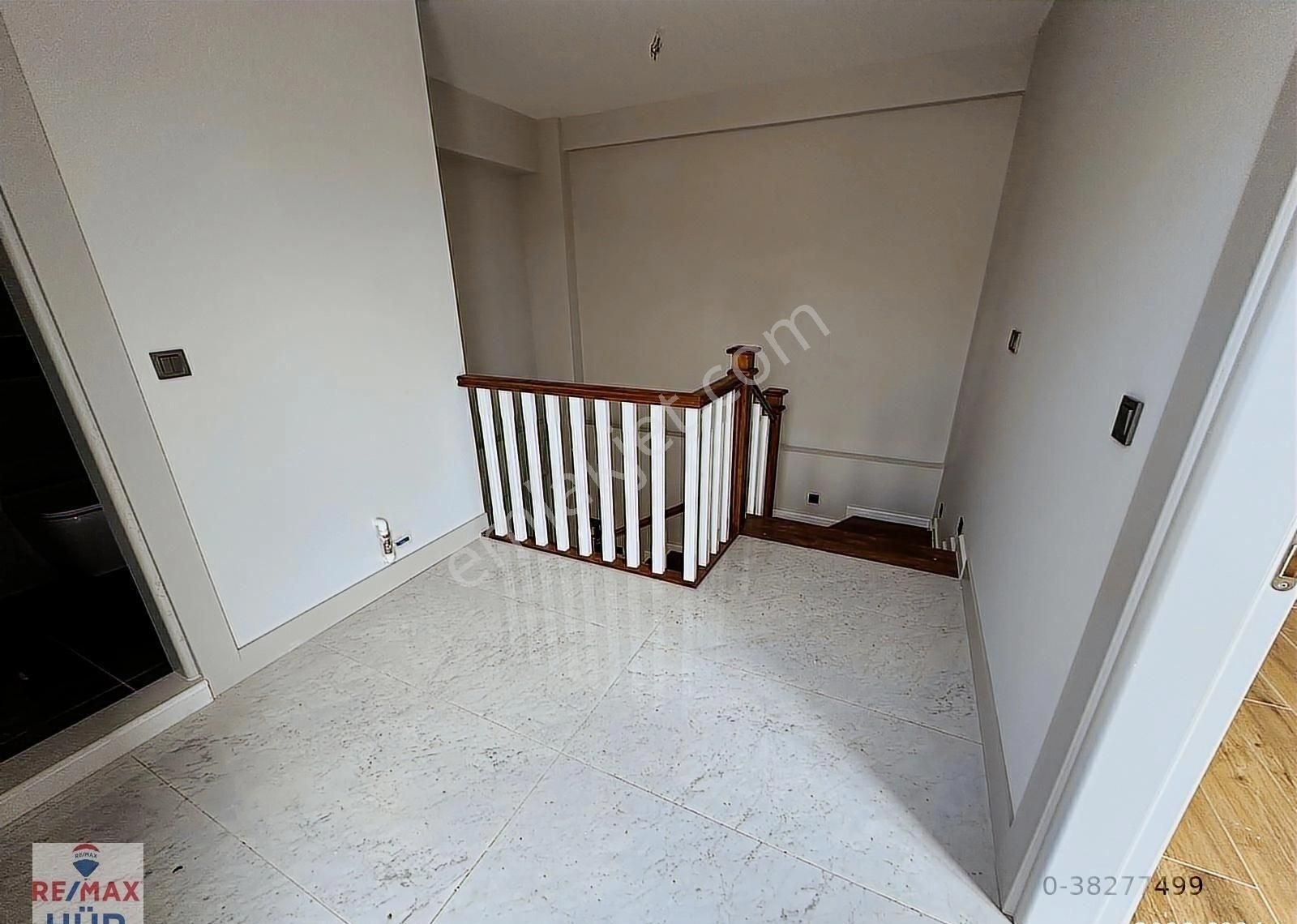 Remax Hür Ayfer Sever'den Satılık Havuzlu Villa - Görsel 33