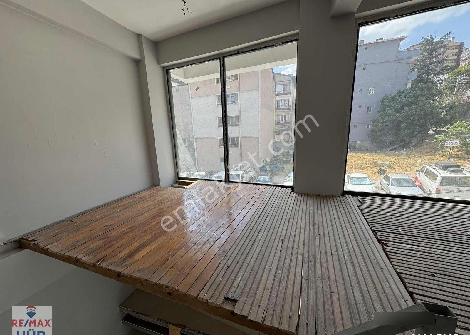 Remax Uğur Çakar'dan İzmit Merkez Çınarlı Mh. Satılık Dükkan - Görsel 13
