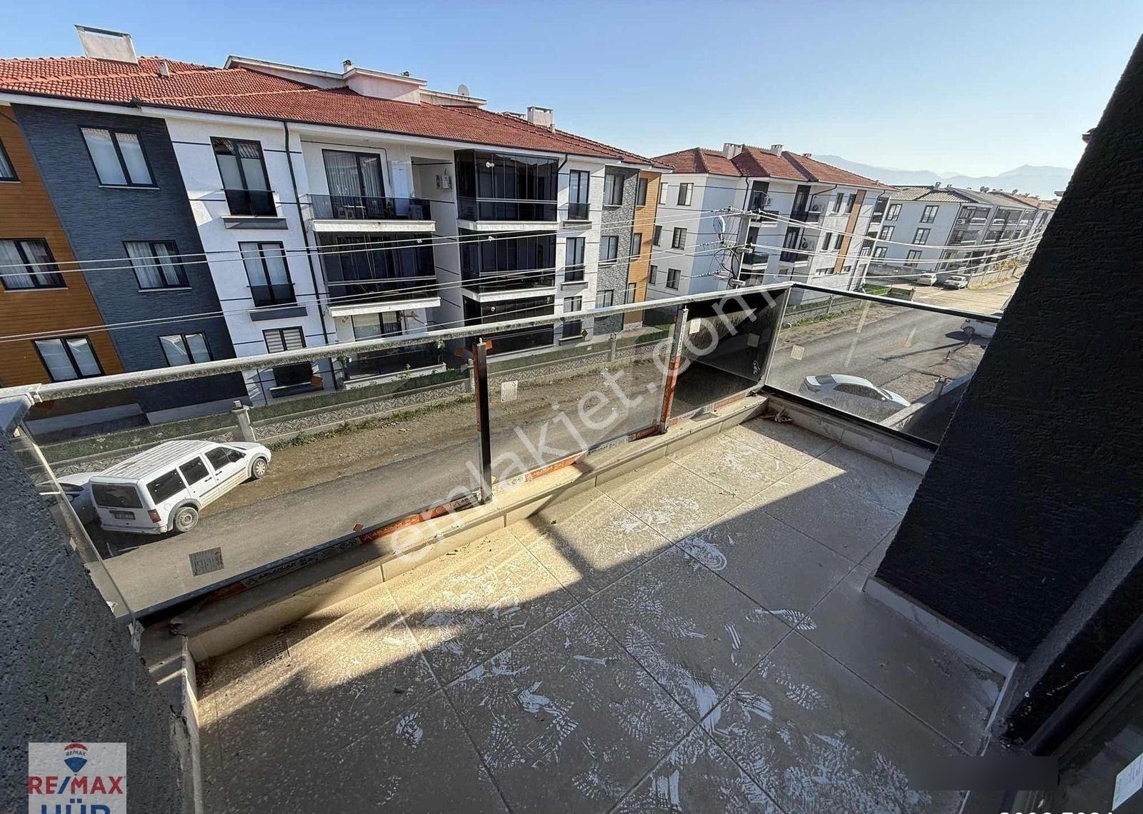 Ömer İnan Remax Hür Arifiye Fatih 2+1 Kiralık 100m2 Sıfır Daire - Görsel 12