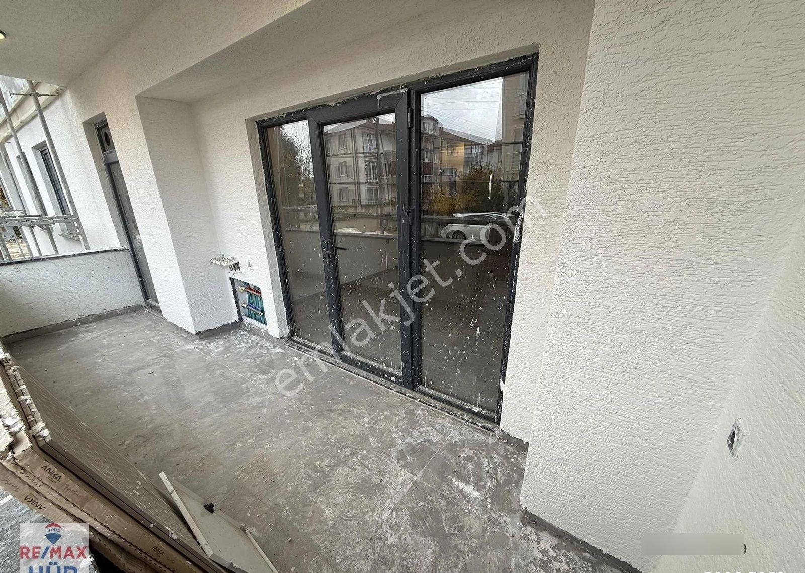 Ömer İnan Remax Hür Neviye Mah. 3+1 3.cü Kat Sıfır Daire - Görsel 20