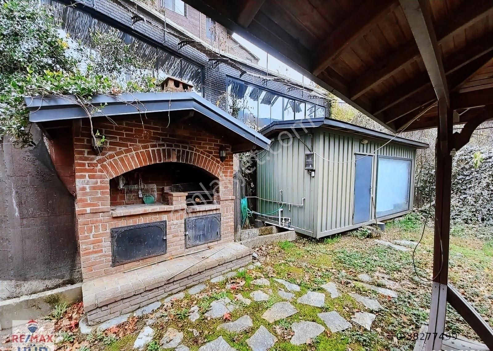 Geniş Arsa İçerisinde 4+1villa/misafirhaneli/ofisli/spor Salonlu - Görsel 10