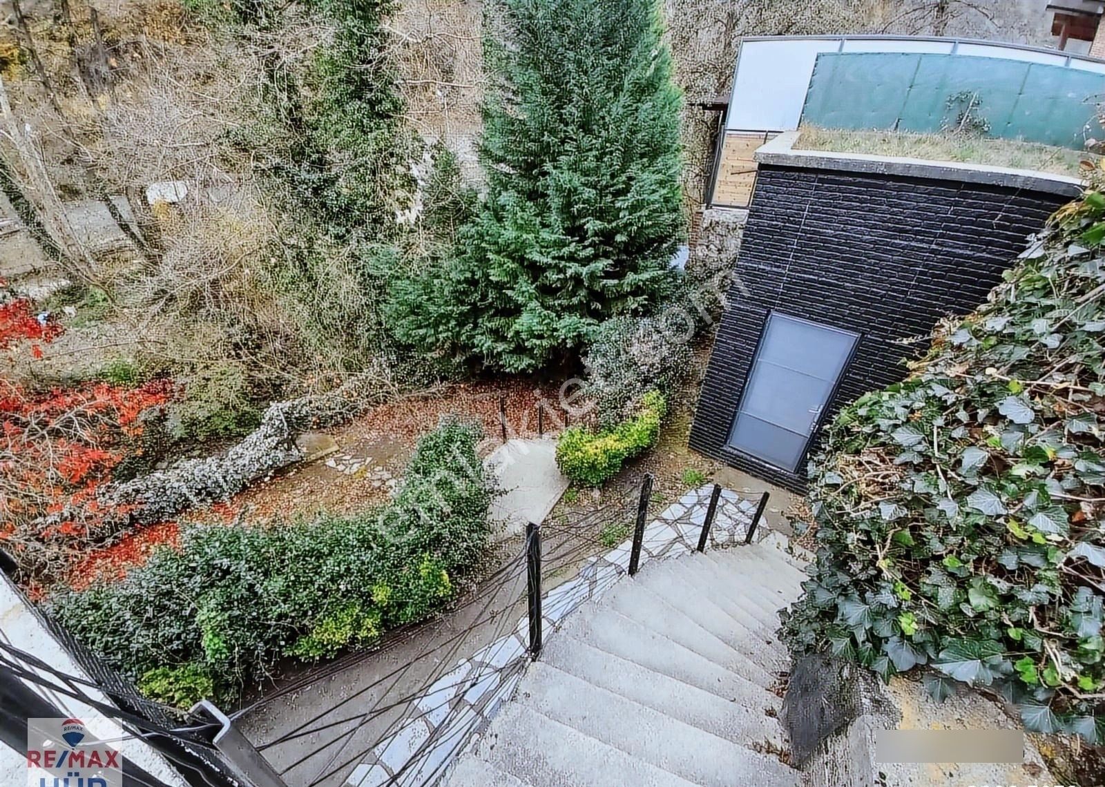 Geniş Arsa İçerisinde 4+1villa/misafirhaneli/ofisli/spor Salonlu - Görsel 20