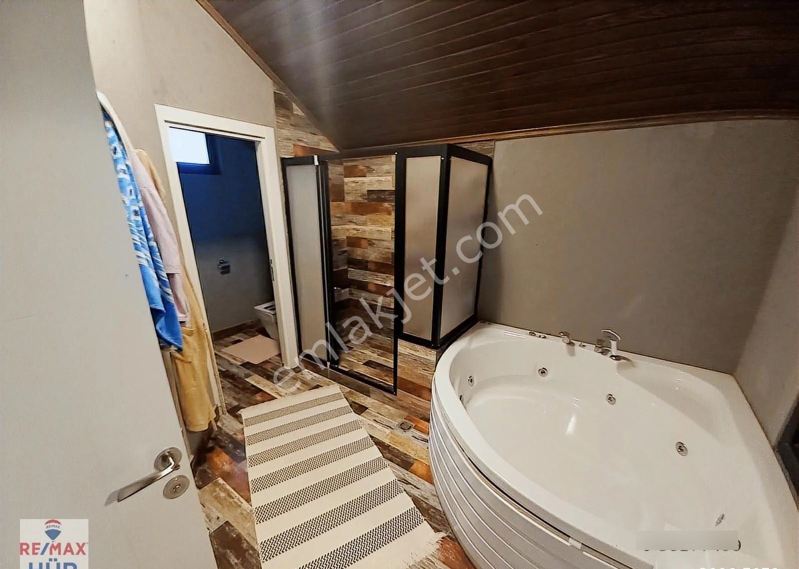 Geniş Arsa İçerisinde 4+1villa/misafirhaneli/ofisli/spor Salonlu - Görsel 7